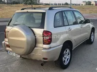 Usado Toyota RAV4 Luna 125 CV (91 kW) 2005 Blanco SUV