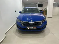 Usado Skoda Octavia Active 115 CV (84 kW) 2022 Azul Berlina