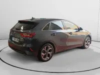 Usado Kia Ceed 136 CV (100 kW) 2021 Gris Utilitario