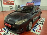 Usado Renault Mégane Dynamique 105 CV (77 kW) 2010 Gris / plata Berlina