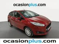 Usado Ford Fiesta Trend 82 CV (60 kW) 2016 Rojo Utilitario