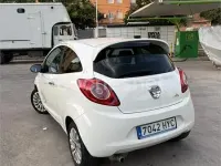 Usado Ford Ka 69 CV (50 kW) 2014 Blanco Berlina