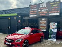 Usado Mercedes CLA220 Shooting Brake 177 CV (130 kW) 2016 Rojo Familiar