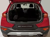 Usado Kia Stonic 100 CV (73 kW) 2024 Clear white (ud) SUV