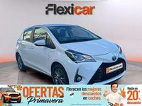Usado Toyota Yaris Hybrid Active 99 CV (72 kW) 2020 Blanco Utilitario