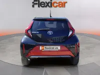 Usado Toyota Aygo X 72 CV (52 kW) 2022 Rojo SUV