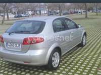 Usado Chevrolet Lacetti CDX 109 HP (80 kW) 2005 Cinzento Sedan