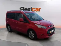Usado Ford Tourneo Connect Trend 101 CV (74 kW) 2017 Rojo Monovolumen