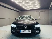 Usado VW Passat Business 122 CV (89 kW) 2022 Gris / plata Familiar