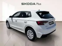 Usado Skoda Fabia Active 80 CV (58 kW) 2022 Blanco Utilitario