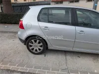 Usado VW Golf IV Highline 140 CV (102 kW) 2003 Gris / plata Berlina