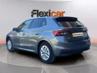 Usado Skoda Fabia Selection 80 CV (58 kW) 2025 Gris Utilitario