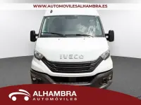 Usado Iveco Daily 136 CV (100 kW) 2024 Blanco Berlina