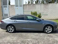 Usado Opel Insignia Selective 136 CV (100 kW) 2017 Gris Familiar