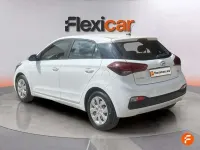 Usado Hyundai i20 75 CV (55 kW) 2018 Blanco Utilitario