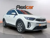 Usado Kia Stonic 101 CV (74 kW) 2022 Blanco SUV