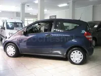 Usado Mercedes A160 Avantgarde 82 CV (60 kW) 2006 Azul Berlina