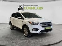 Usado Ford Kuga Trend 150 HP (110 kW) 2016 Branco SUV