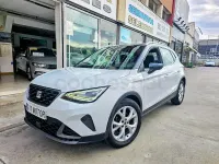 Usado Seat Arona FR 115 CV (84 kW) 2024 Blanco SUV