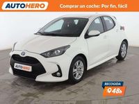 Usado Toyota Yaris Hybrid Active 116 CV (85 kW) 2022 Blanco Berlina