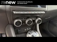 Usado Renault Captur Techno 90 CV (66 kW) 2024 Gris SUV