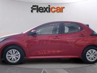 Usado Toyota Yaris Hybrid Active 116 CV (85 kW) 2023 Rojo Berlina