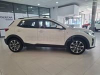 Usado Kia Stonic 100 HP (73 kW) 2020 Branco SUV