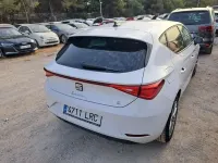 Usado Seat Leon Style 116 CV (85 kW) 2021 Blanco Utilitario