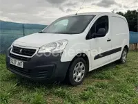 Usado Peugeot Partner Tepee Access 100 CV (73 kW) 2016 Blanco Monovolumen