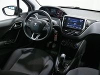 Usado Peugeot 208 Active 100 CV (73 kW) 2020 Blanco Utilitario
