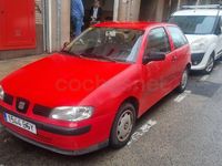 Usado Seat Ibiza 75 CV (55 kW) 2002 Rojo Utilitario