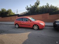 Usado Ford Focus Trend 115 CV (84 kW) 2004 Rojo Berlina