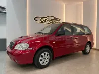 Usado Kia Carnival LX 144 CV (105 kW) 2006 Granate Monovolumen
