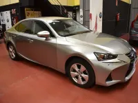 Usado Lexus IS300h Business Edition 223 CV (164 kW) 2020 Beige Berlina
