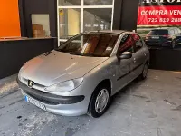 Usado Peugeot 206 70 CV (51 kW) 2004 Gris / plata Berlina