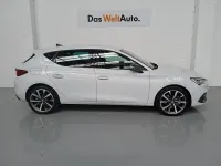 Usado Seat Leon FR 130 CV (95 kW) 2023 Blanco