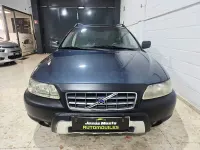 Usado Volvo XC70 Momentum 185 CV (136 kW) 2005 Azul Familiar