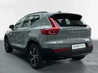 Usado Volvo XC40 Plus 163 CV (119 kW) 2025 Gris / plata SUV