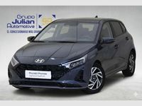 Usado Hyundai i20 101 CV (74 kW) 2025 Gris Utilitario