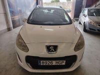 Usado Peugeot 308 SW Active 112 CV (82 kW) 2011 Blanco Familiar
