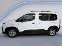 Usado Peugeot Rifter Allure 100 CV (73 kW) 2025 Blanco Monovolumen