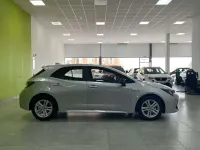 Usado Toyota Corolla Active 122 CV (89 kW) 2022 Plateado Utilitario