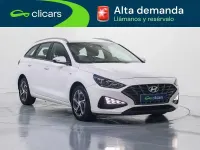 Usado Hyundai i30 120 CV (88 kW) 2023 Blanco Familiar