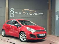 Usado Kia Rio 75 CV (55 kW) 2012 Rojo Berlina