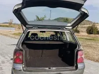 Usado VW Passat Advance 130 CV (95 kW) 2004 Gris / plata Familiar