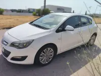 Usado Opel Astra Excellence 110 CV (80 kW) 2014 Blanco Utilitario