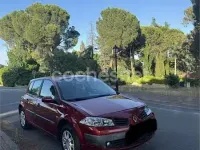 Usado Renault Mégane Authentique 105 CV (77 kW) 2006 Granate Berlina