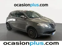 Usado Lancia Ypsilon 69 CV (50 kW) 2014 Gris Utilitario