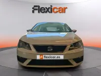 Usado Seat Leon Style 130 CV (95 kW) 2018 Blanco Berlina