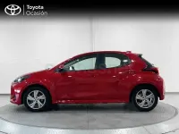 Usado Toyota Yaris Hybrid Active 116 CV (85 kW) 2025 Rojo Berlina
